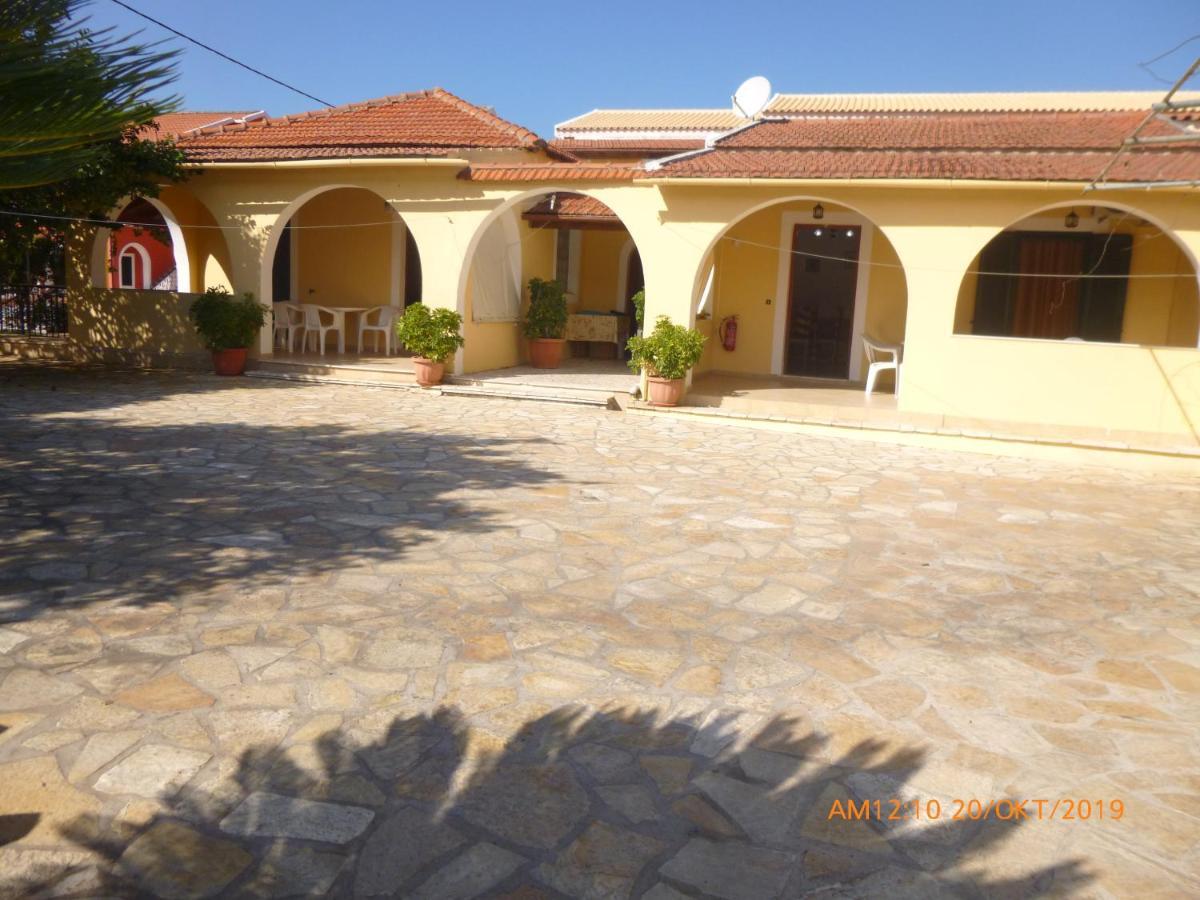 Bungalows Niki อาคาราวี ภายนอก รูปภาพ